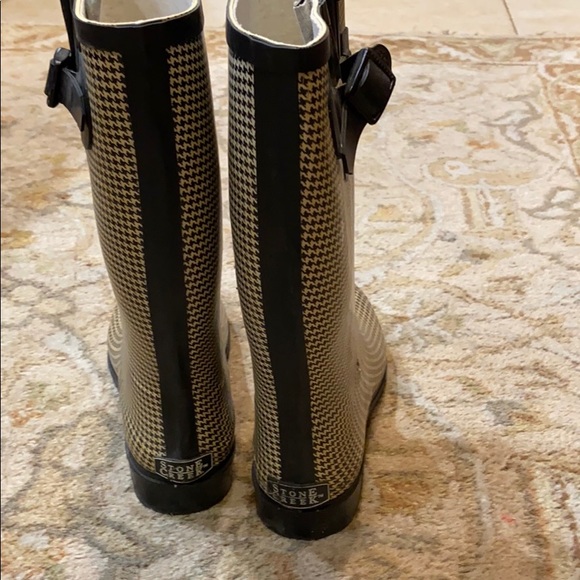 Rain boots - Picture 3 of 3